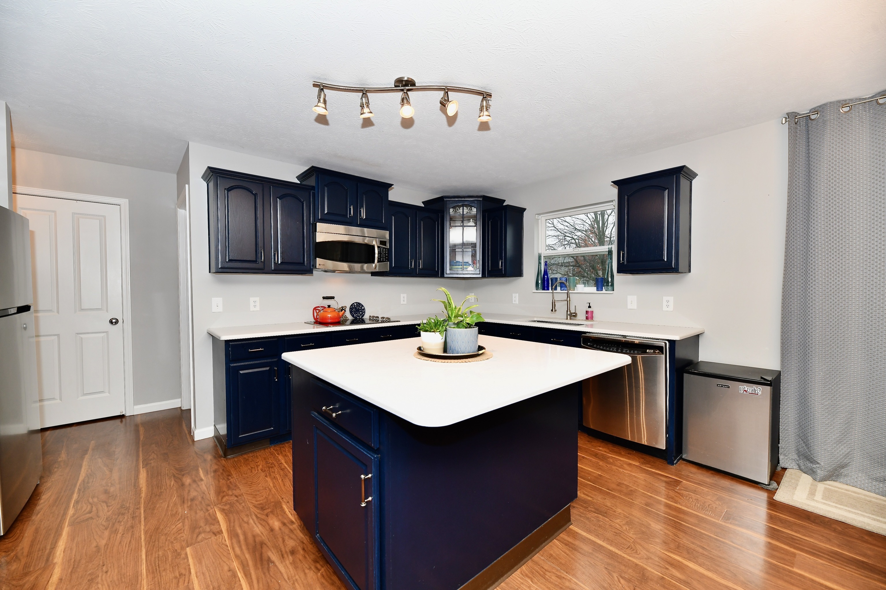 2575 Night Hawk Road Greenwood, IN 46143 - Photo 4 of 38 Gallery Image 4