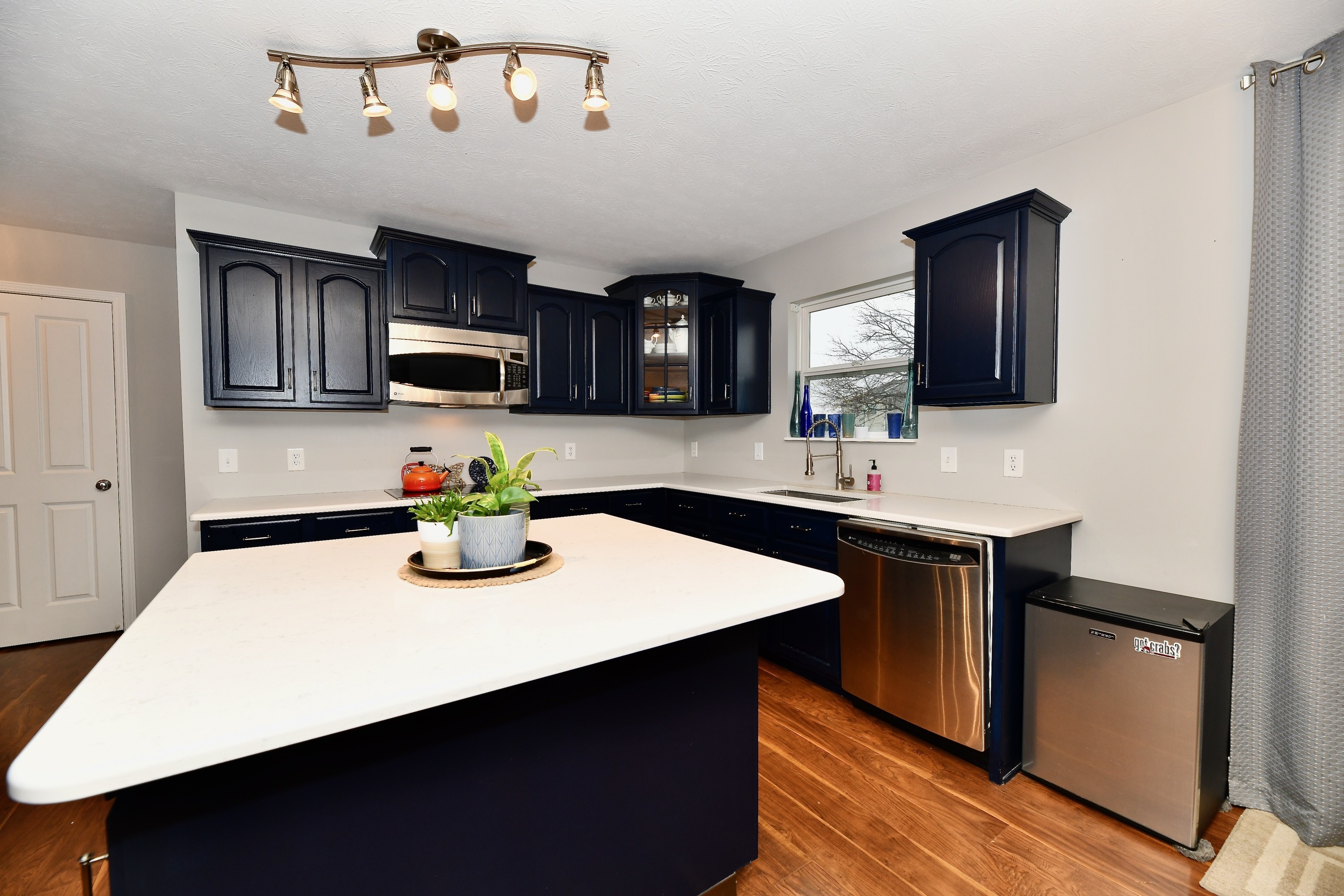 2575 Night Hawk Road Greenwood, IN 46143 - Photo 6 of 38 Gallery Image 6