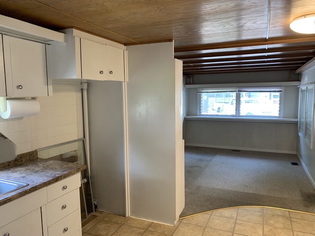42 Adams Road, Unit 15 Greenfield, MA 01301 - Photo 9 of 26 Gallery Image 9