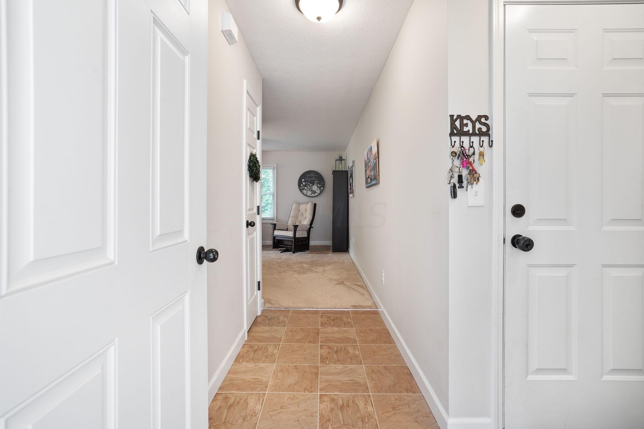 4570 Fremar Road Northeast Lancaster, OH 43130 - Photo 5 of 34 7-web-or-mls-DSC07529