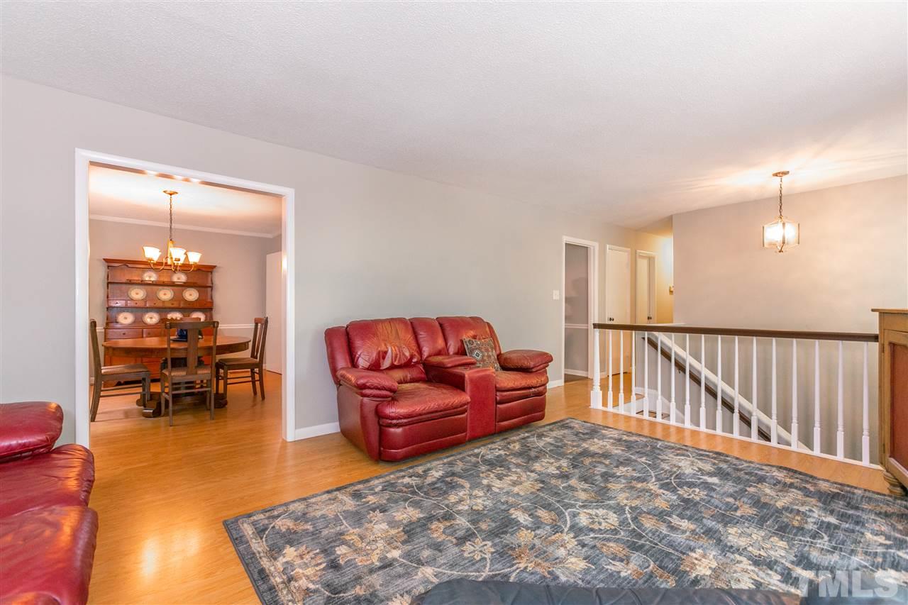 1901 Medfield Road Raleigh, NC 27607 - Photo 7 of 25 Family Room