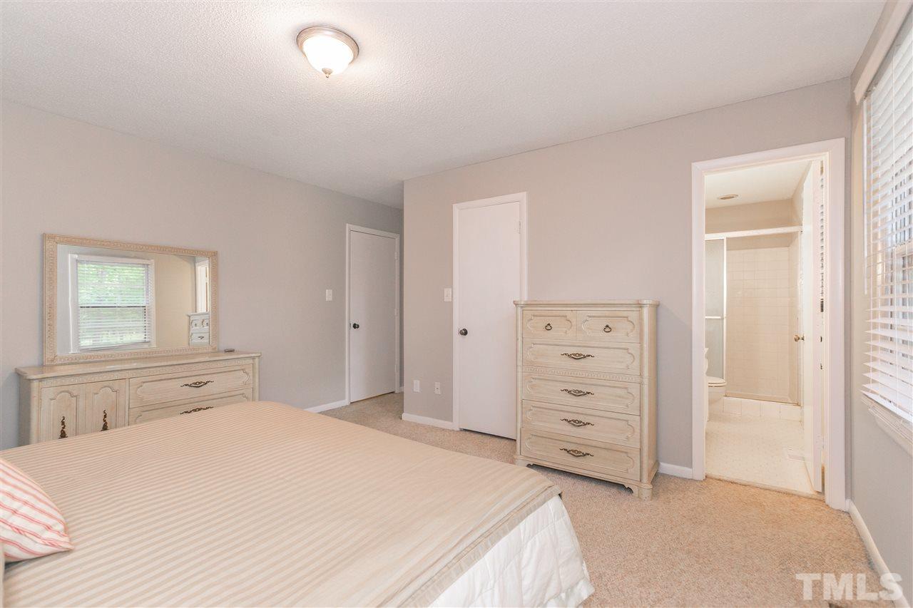 1901 Medfield Road Raleigh, NC 27607 - Photo 10 of 25