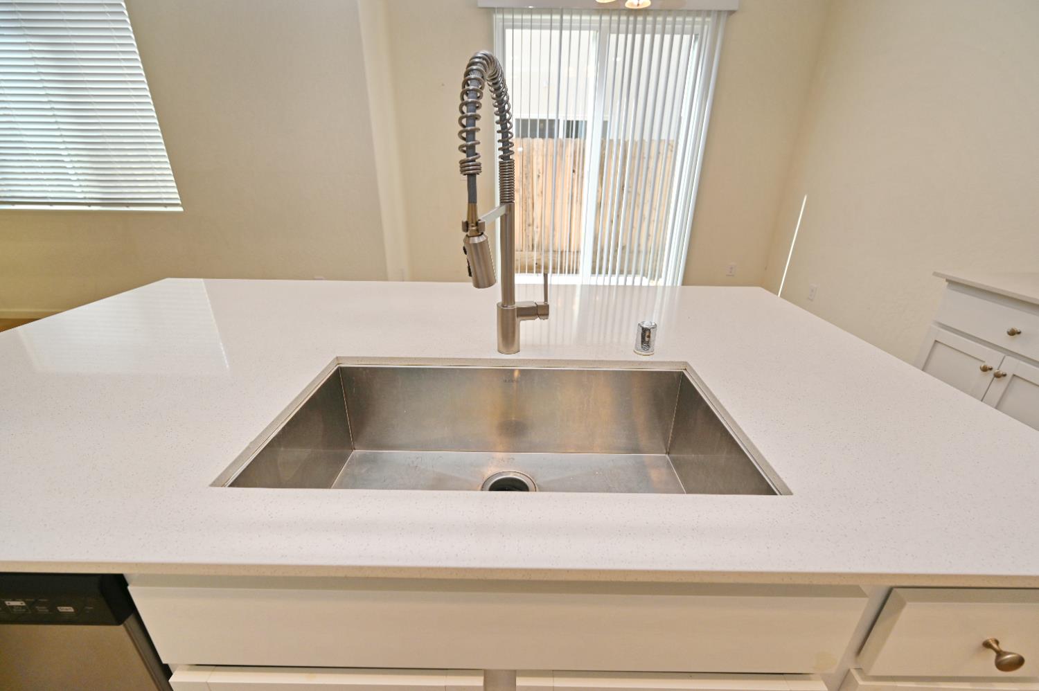 2273 North Raleigh Drive Fresno, CA 93727 - Photo 11 of 29