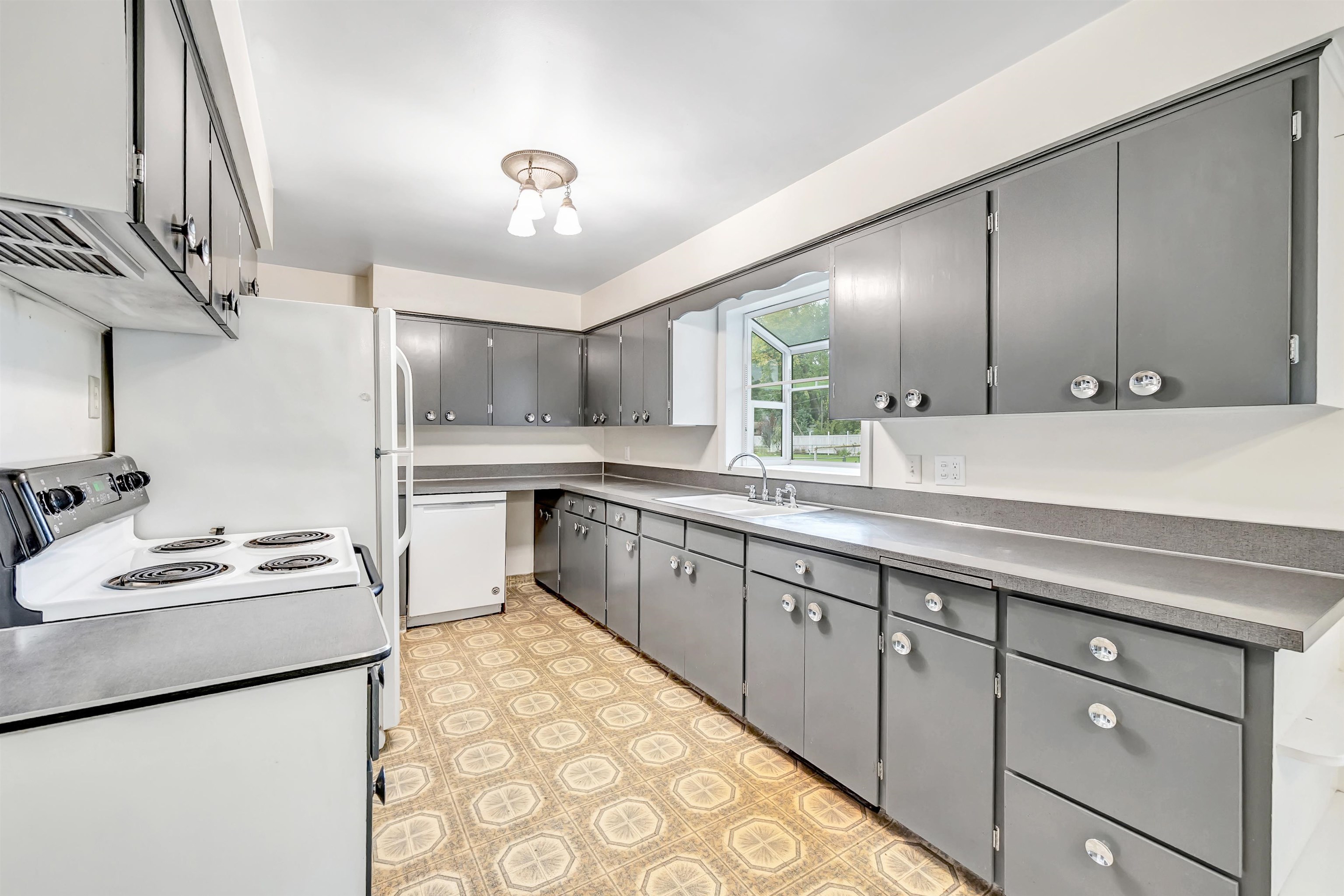3235 North Morrison Street Appleton, WI 54911 - Photo 9 of 27 Gallery Image 9