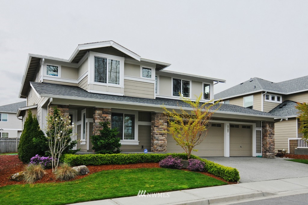 4727 Northeast 2nd Street Renton, WA 98059 - Photo 1 of 20