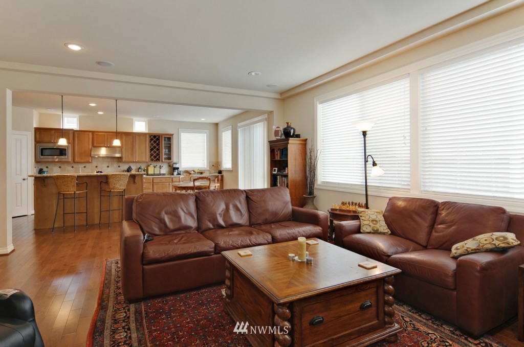 4727 Northeast 2nd Street Renton, WA 98059 - Photo 8 of 20