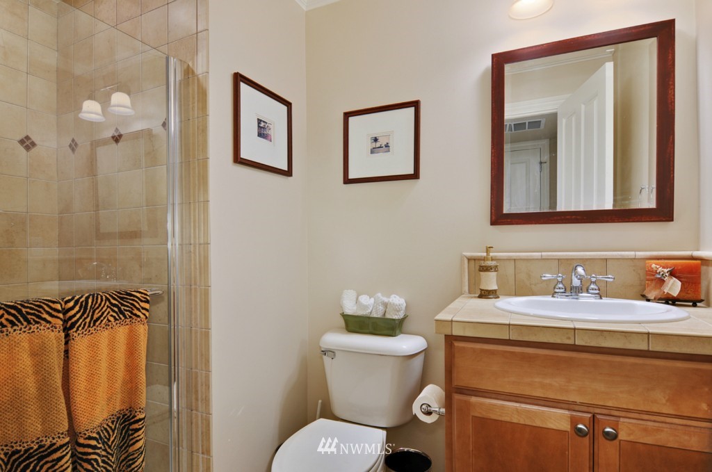 4727 Northeast 2nd Street Renton, WA 98059 - Photo 10 of 20