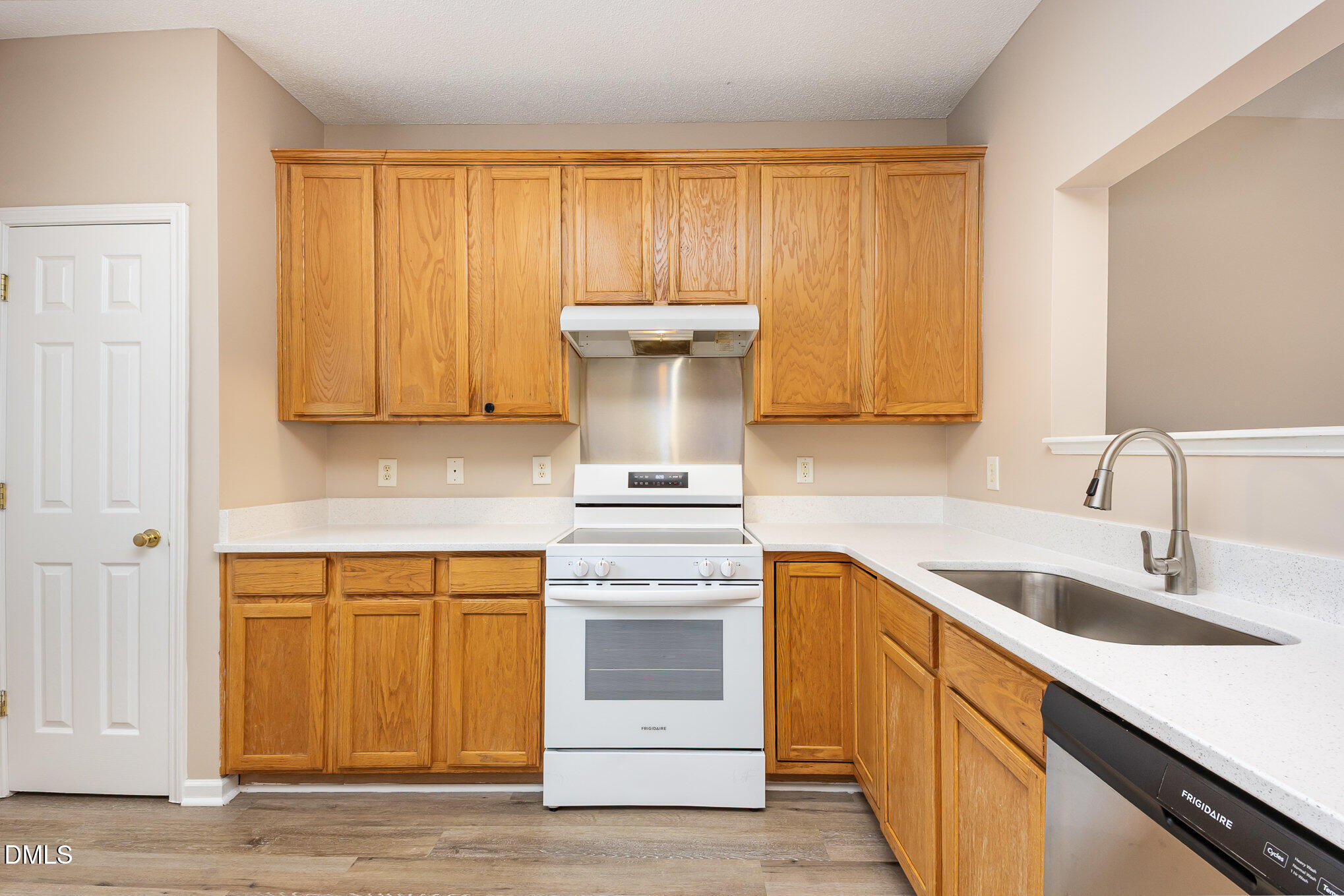 424 Nomar Road Raleigh, NC 27610 - Photo 3 of 15 007_cj4a4629-edit_761