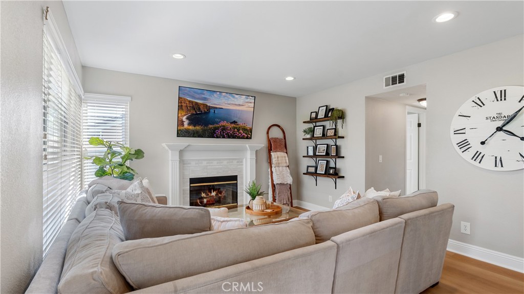23462 Riversbridge Way Valencia, CA 91354 - Photo 15 of 57