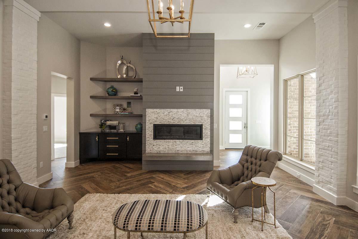 5704 Wesley Road Amarillo, TX 79119 - Photo 5 of 42 LIVING VIEW 3