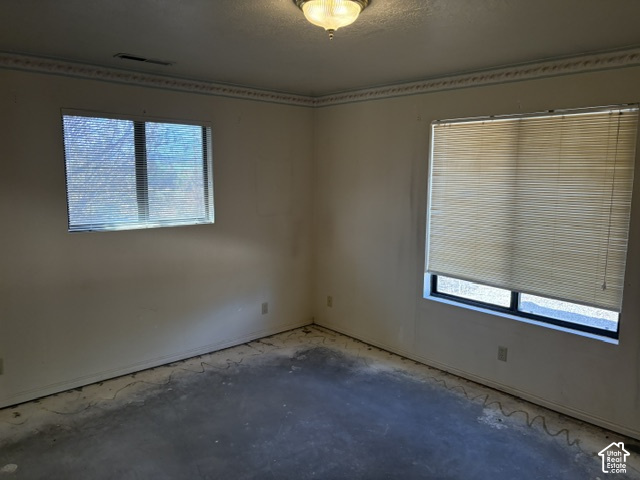2164 West 2000 North St. George, UT 84770 - Photo 19 of 26 Crown molding detailing