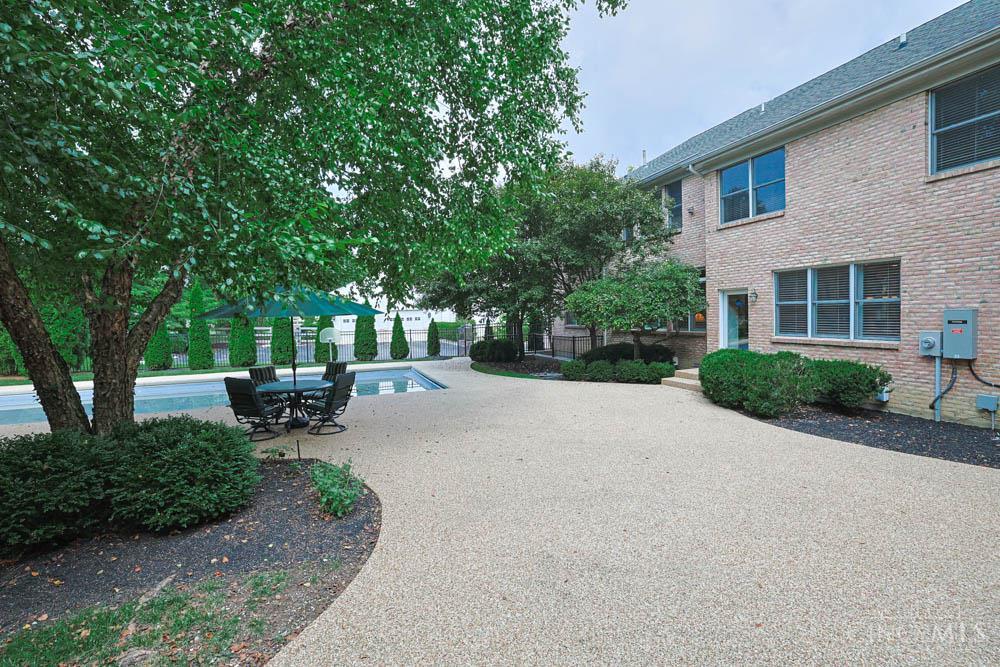 7859 Keller Road Cincinnati, OH 45243 - Photo 49 of 63