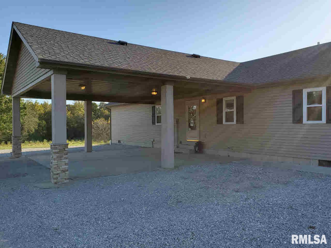 6679 White Walnut Road Pinckneyville, IL 62274 - Photo 4 of 26