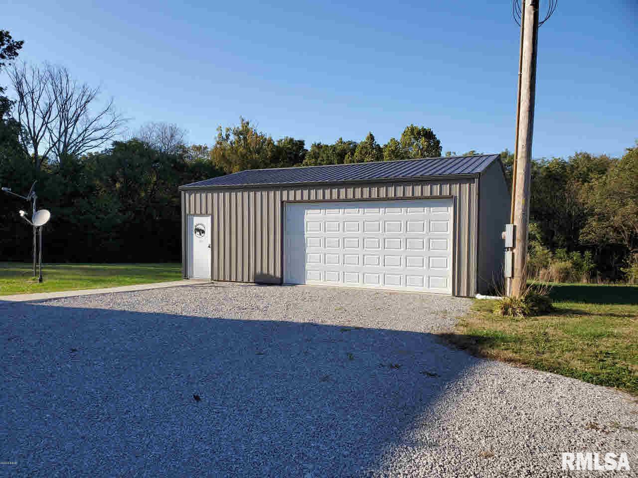 6679 White Walnut Road Pinckneyville, IL 62274 - Photo 9 of 26