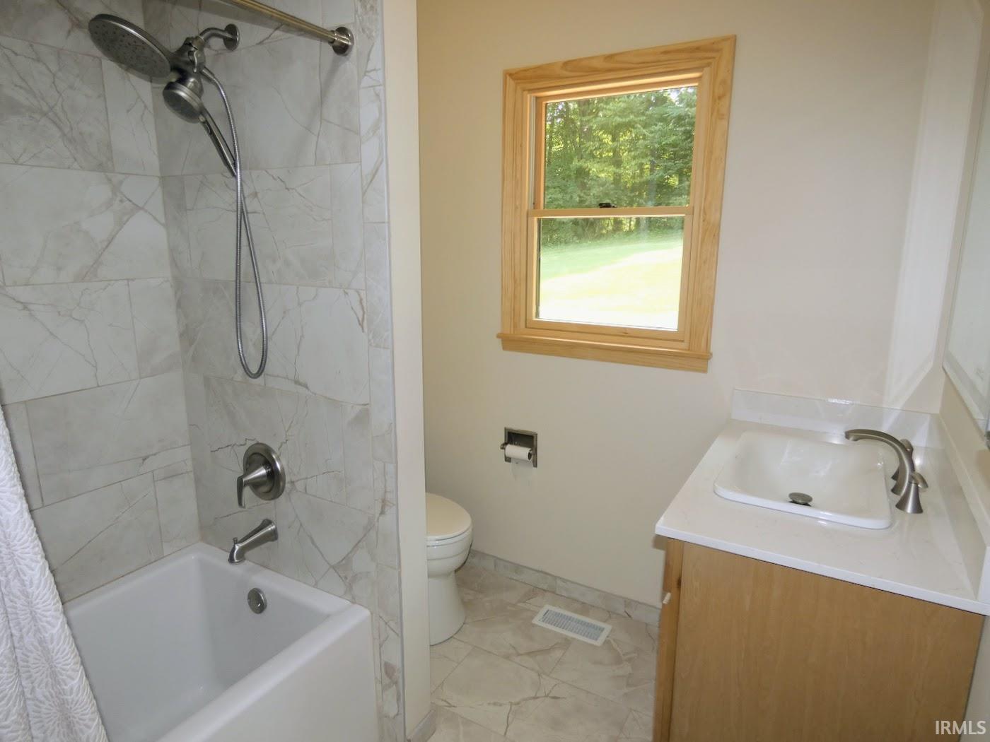 1208 Woods Ferry Road Bedford, IN 47421 - Photo 13 of 22 Gallery Image 13