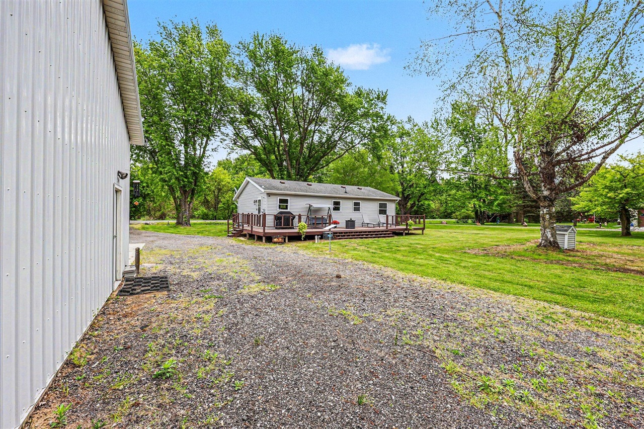 10085 Plank Road Maybee, MI 48159 - Photo 27 of 30