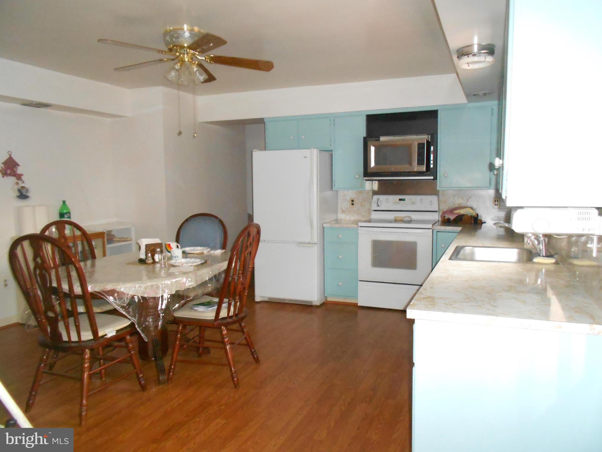 1818 Middleborough Road Baltimore, MD 21221 - Photo 9 of 29 Kitchen
