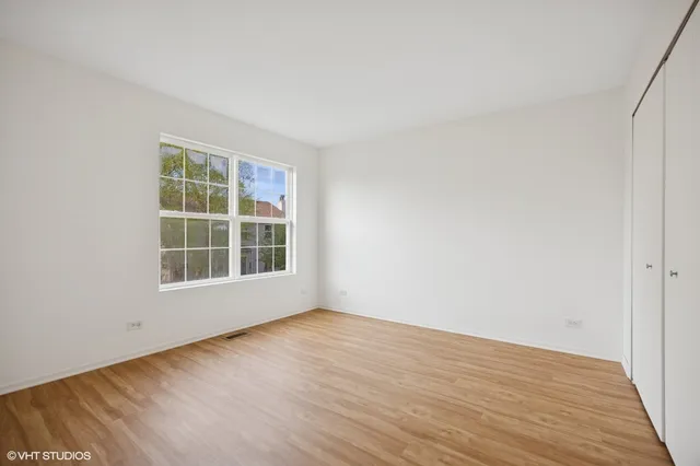 $2,990 | 639 Navajo Street, Round Lake Heights, IL 60073