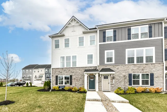 $2,000 | 5985 Rancho Drive, Plainfield, IN 46168