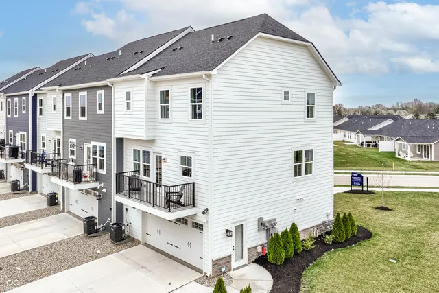 $2,000 | 5985 Rancho Drive, Plainfield, IN 46168