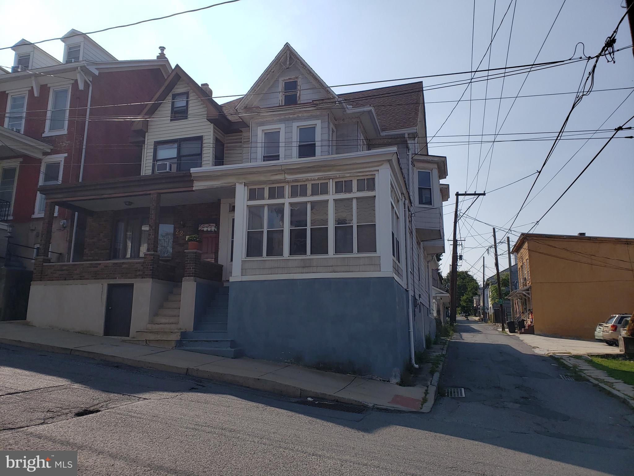 20 Hunter Street Tamaqua, PA 18252 - Photo 1 of 15 Front