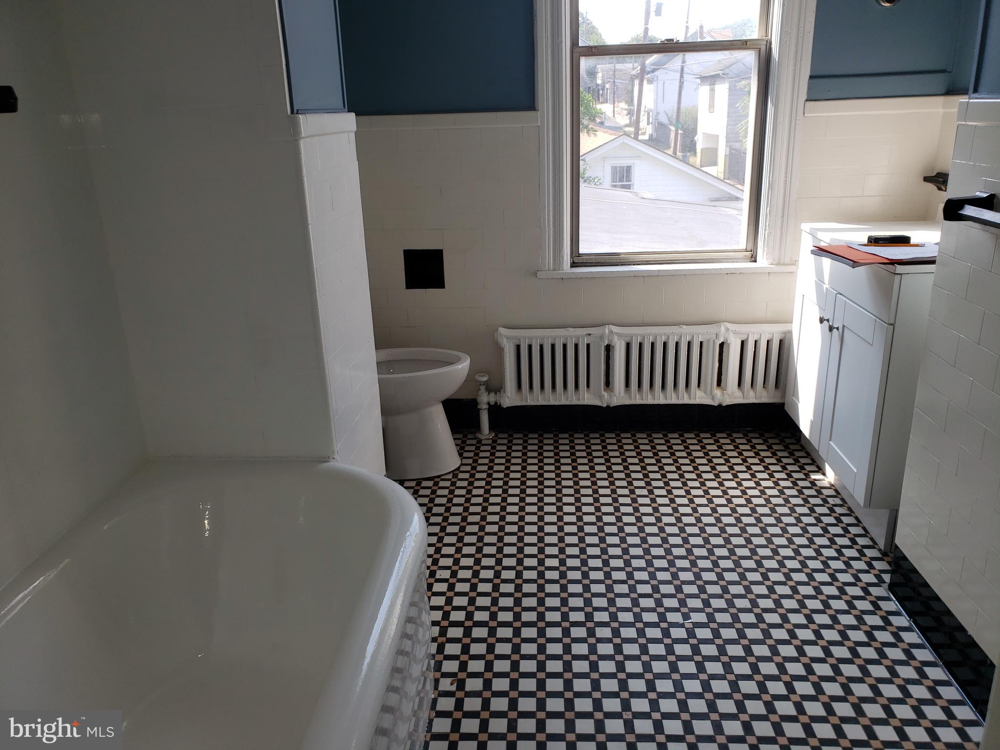 20 Hunter Street Tamaqua, PA 18252 - Photo 14 of 15 Bath