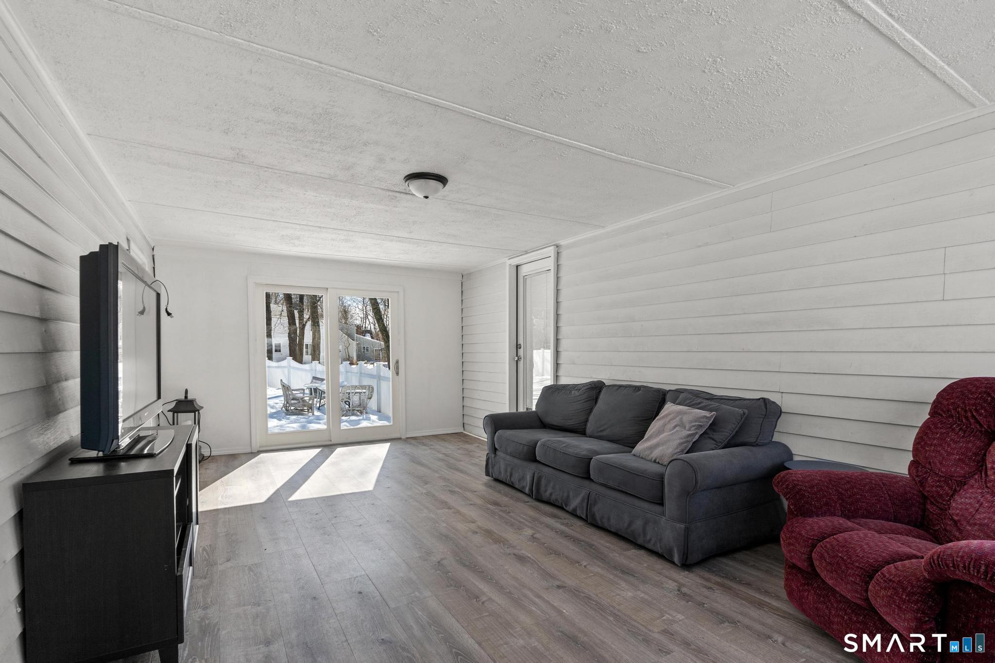 29 Silver Lane Enfield, CT 06082 - Photo 2 of 33