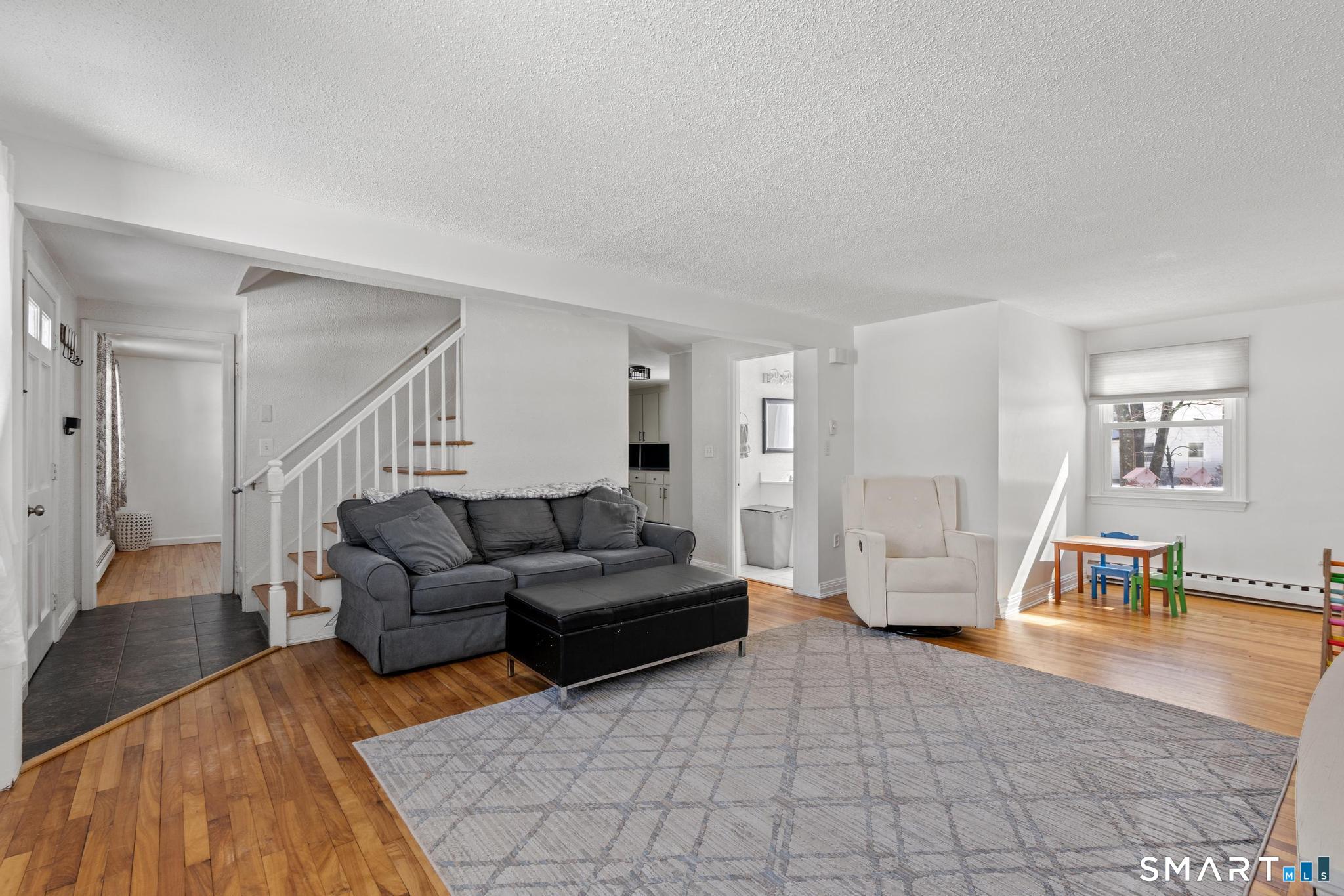 29 Silver Lane Enfield, CT 06082 - Photo 4 of 33