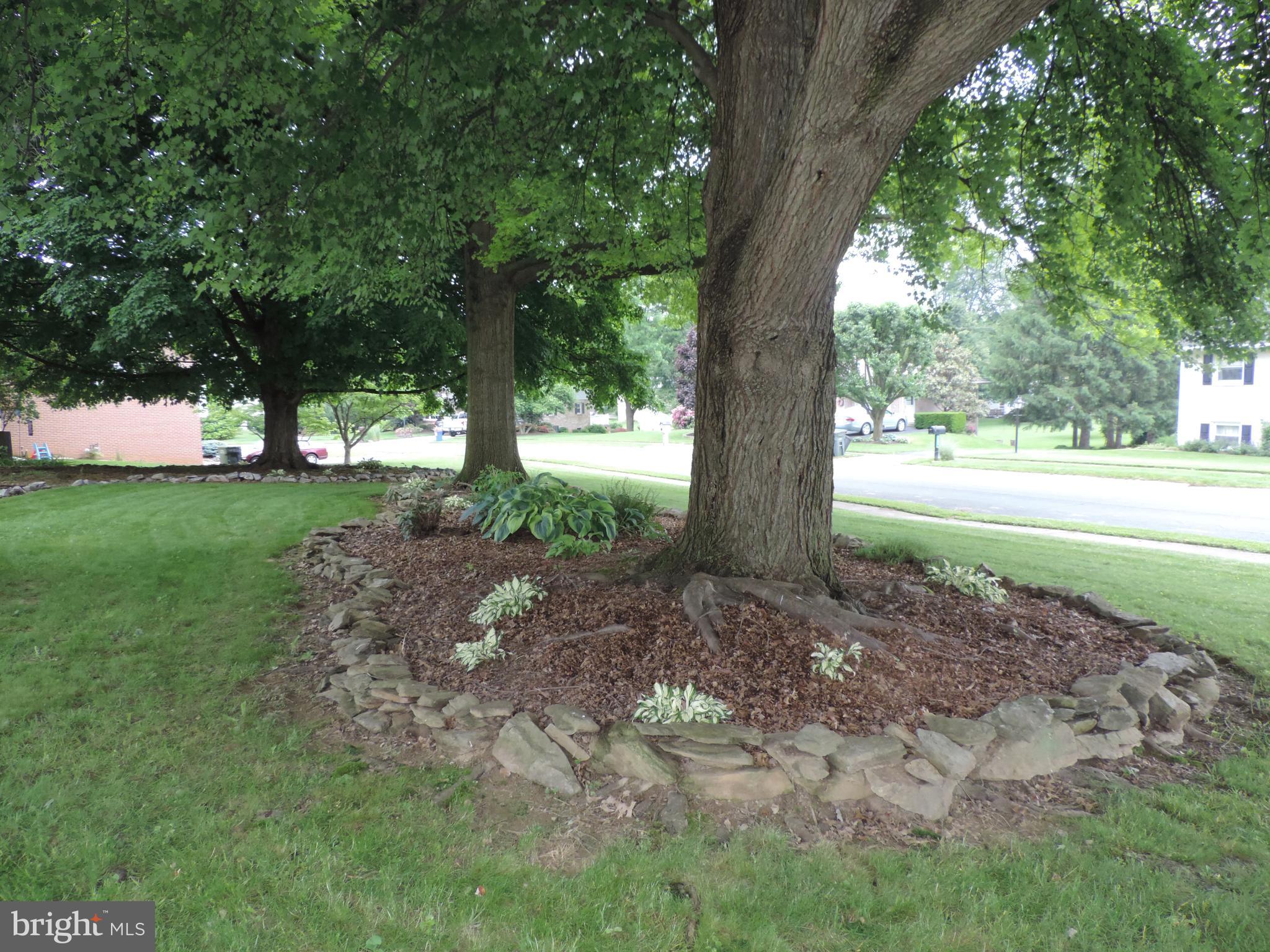 3393 Edenbridge Road York, PA 17402 - Photo 3 of 42 Gallery Image 3