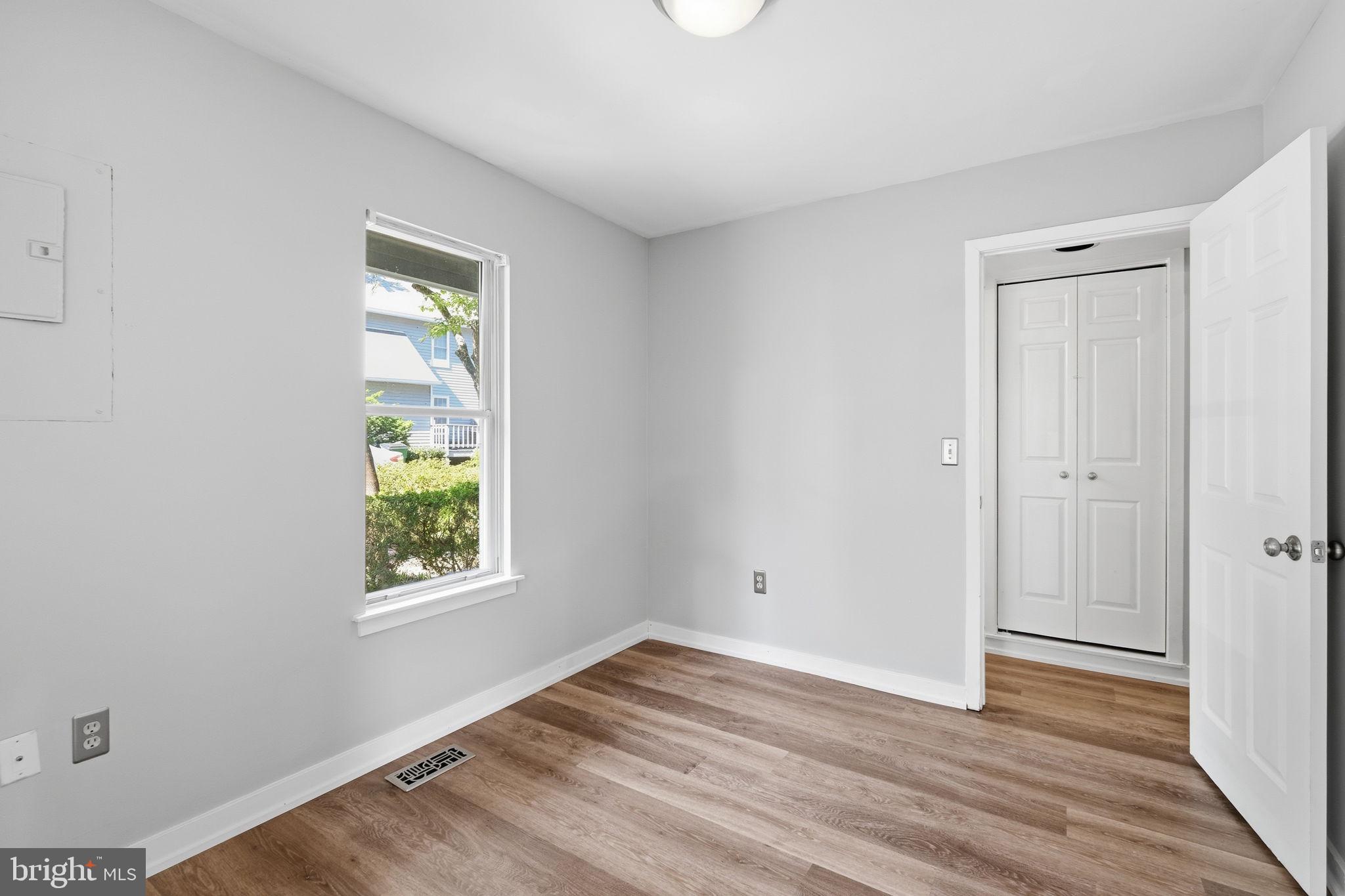 1529 Ritchie Lane Annapolis, MD 21401 - Photo 22 of 35 Bright and airy room with natural light.