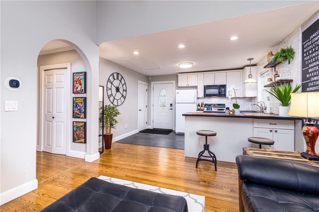 495 Waites Corner Road South Kingstown, RI 02892 - Photo 27 of 39 Additional living on second floor.