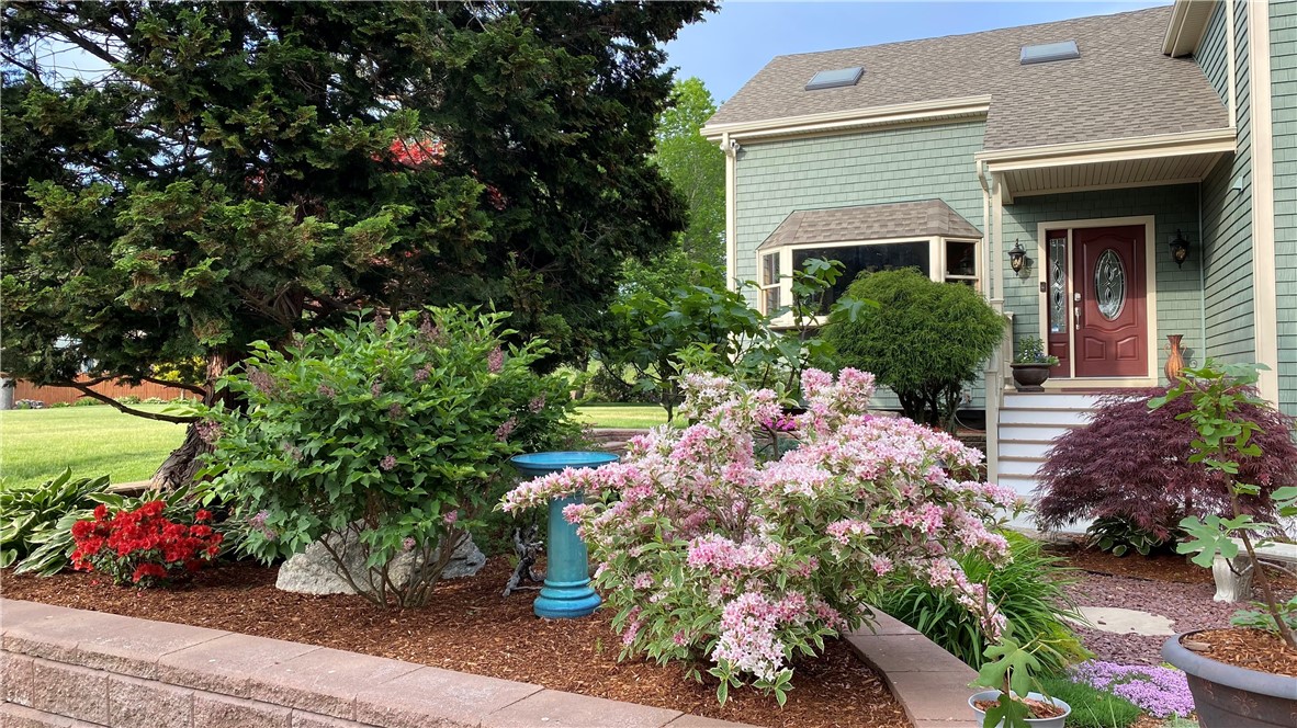 495 Waites Corner Road South Kingstown, RI 02892 - Photo 35 of 39 Summer photo