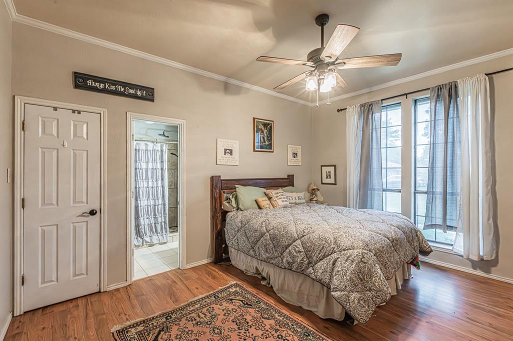 614 Overhill Road Granbury, TX 76048 - Photo 13 of 40