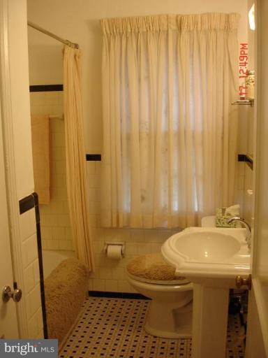 5503 Sagra Road Baltimore, MD 21239 - Photo 15 of 20 Bath #1