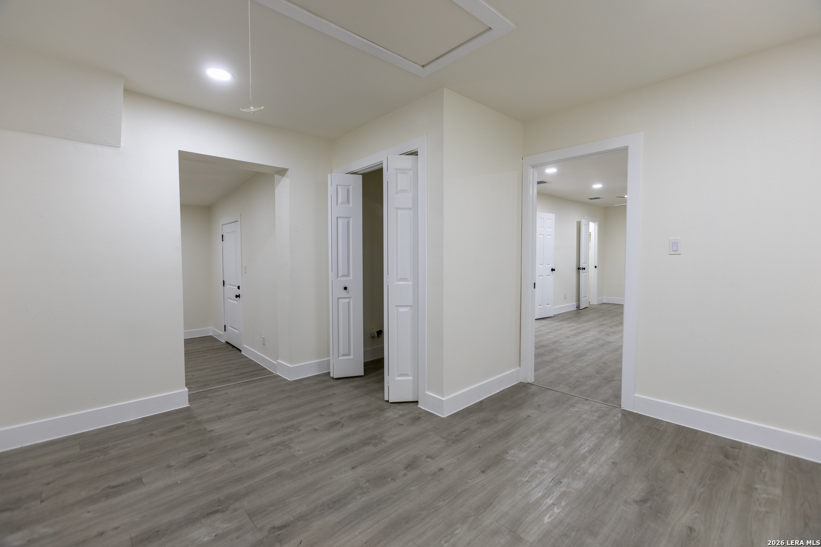 535 Austin Street Pleasanton, TX 78064 - Photo 7 of 17