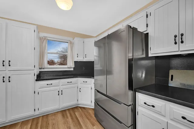 $240,000 | 812 Kelly Avenue, Joliet, IL 60435