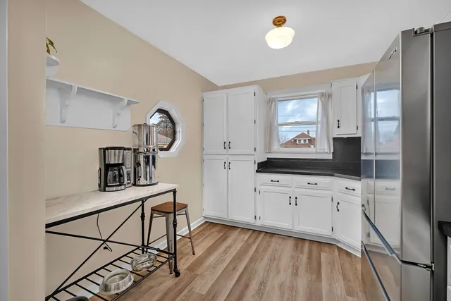 $240,000 | 812 Kelly Avenue, Joliet, IL 60435