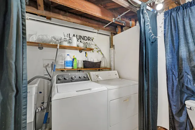 $240,000 | 812 Kelly Avenue, Joliet, IL 60435