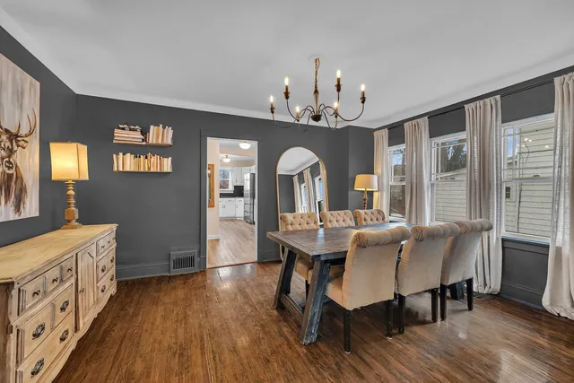 $240,000 | 812 Kelly Avenue, Joliet, IL 60435