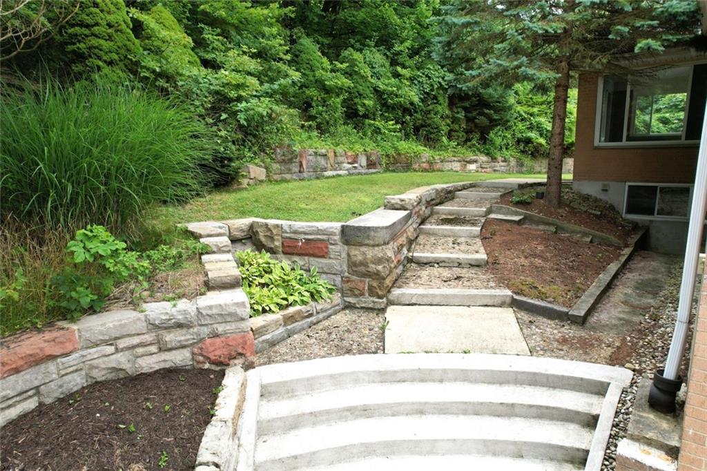 110 Shenot Road Wexford, PA 15090 - Photo 3 of 15 Gallery Image 3