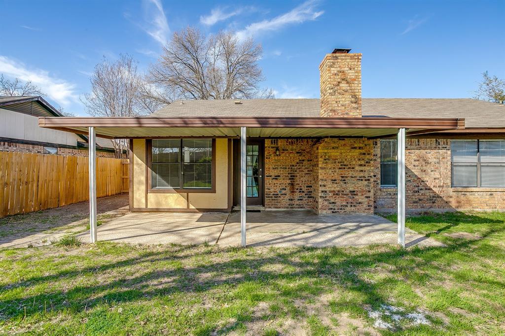 1812 Briar Run Benbrook, TX 76126 - Photo 22 of 30