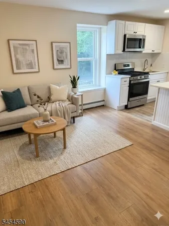 $1,900 | 27 Morris Street, Unit 2, Phillipsburg, NJ 08865