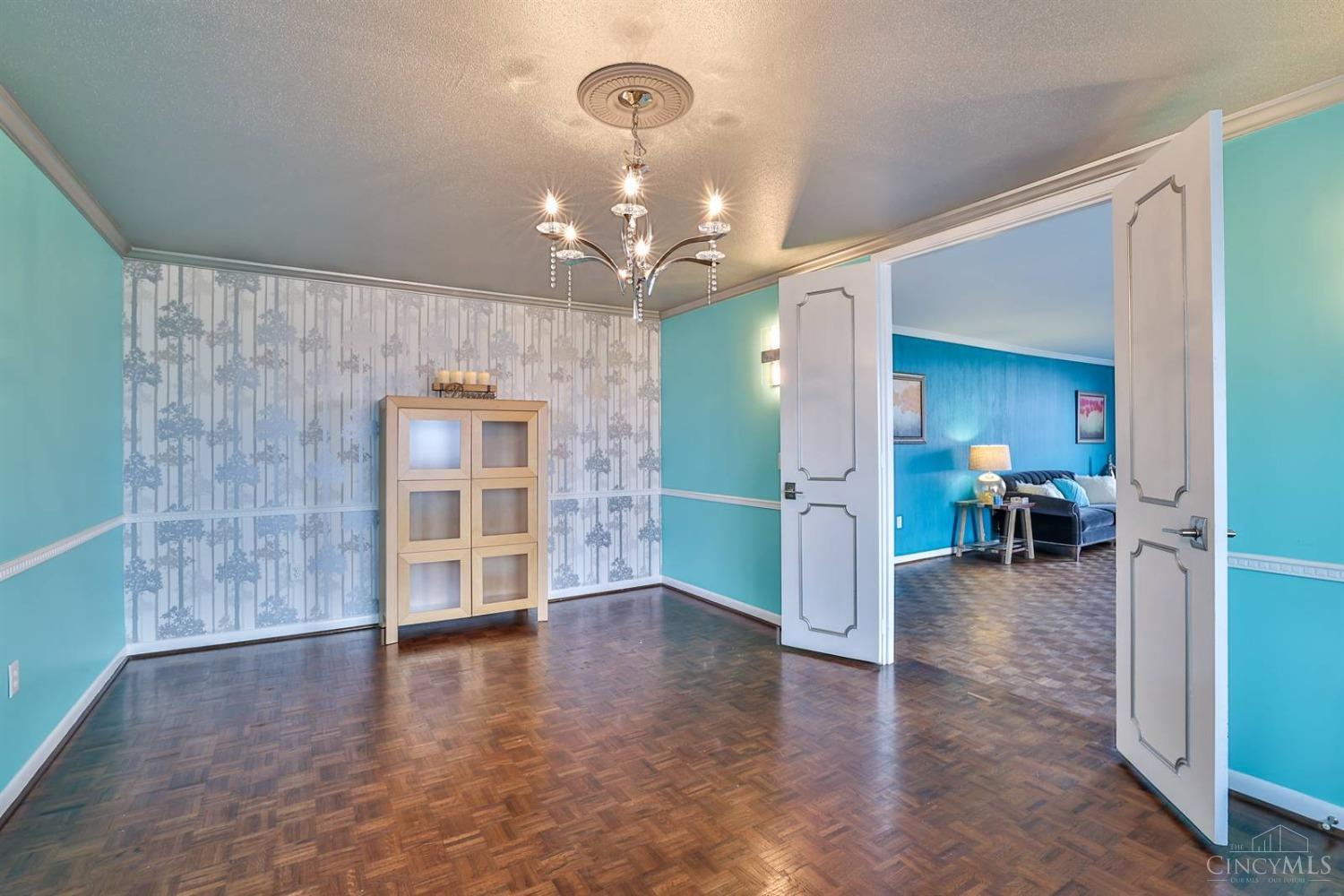 2444 Madison Road, Unit 1710 Cincinnati, OH 45208 - Photo 10 of 25 Gallery Image 10