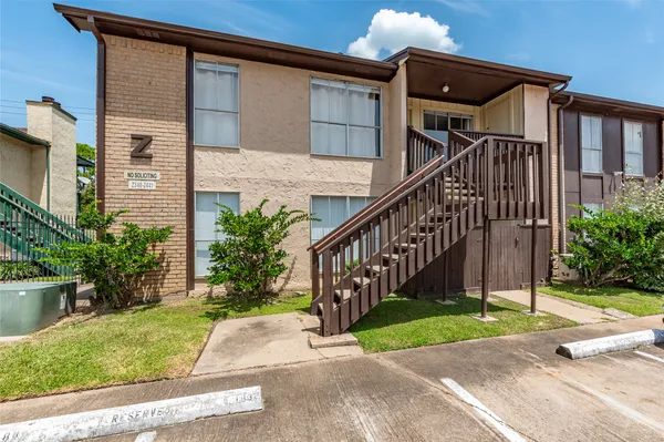 $98,000 | 1500 Bay Area Boulevard, Unit 440, Houston, TX 77058
