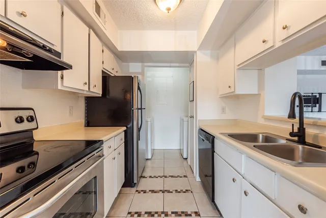 $103,000 | 1500 Bay Area Boulevard, Unit 440, Houston, TX 77058