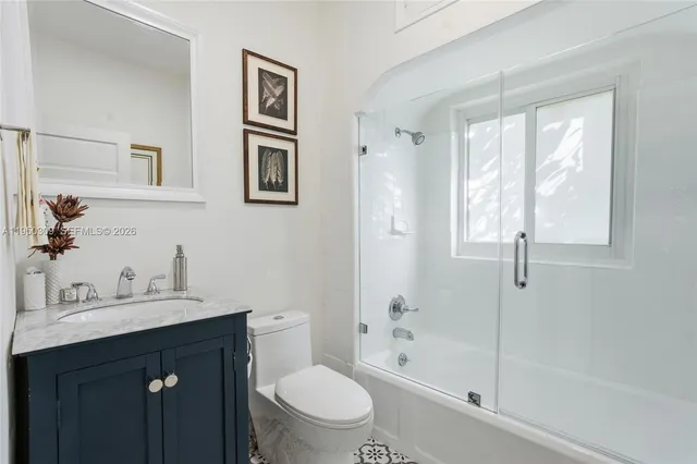 $1,590,000 | 453 Northeast 89th Street, El Portal, FL 33138