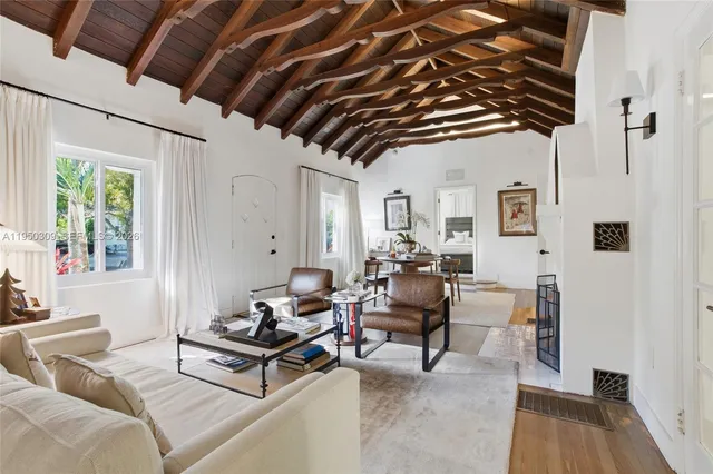 $1,590,000 | 453 Northeast 89th Street, El Portal, FL 33138