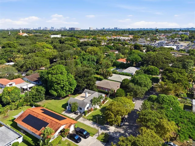 $1,590,000 | 453 Northeast 89th Street, El Portal, FL 33138