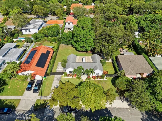 $1,590,000 | 453 Northeast 89th Street, El Portal, FL 33138