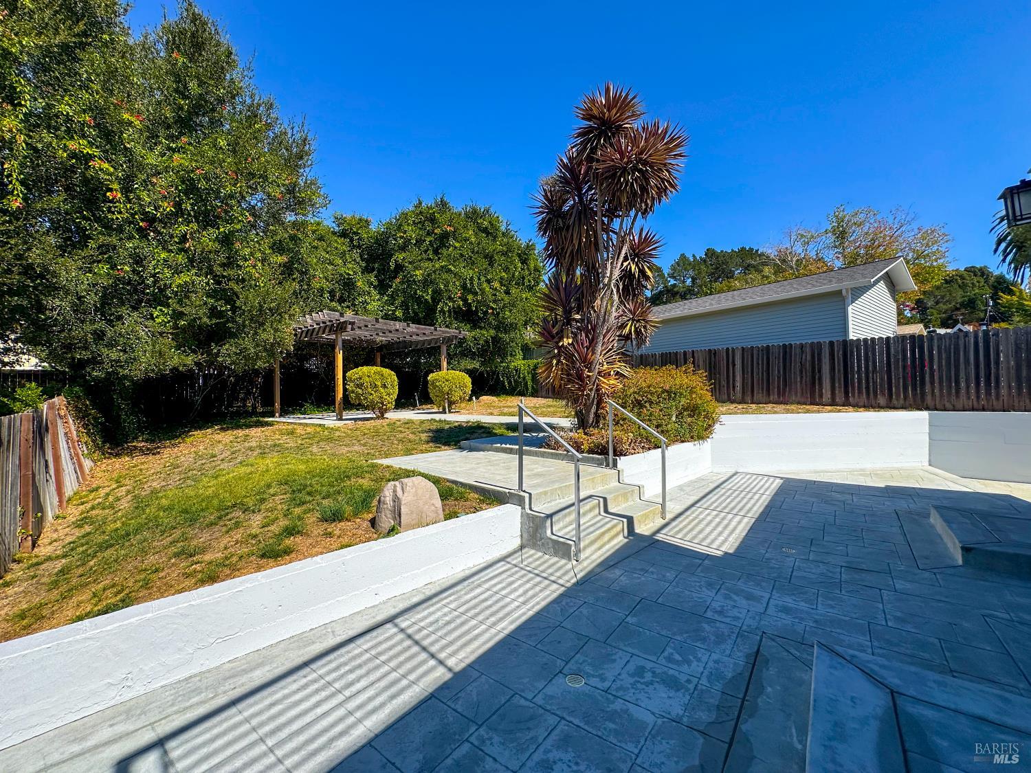 40 Villa Avenue San Rafael, CA 94901 - Photo 37 of 47 a view of a swimming pool with a patio